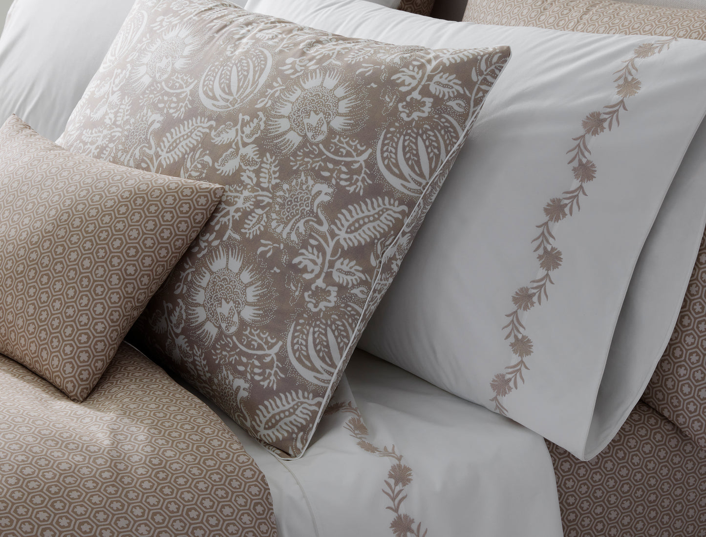 Matouk Daphne Collection