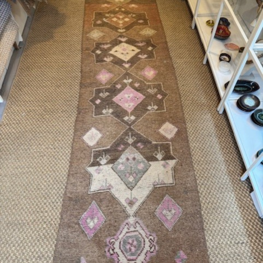 Charlotte Vintage Runner