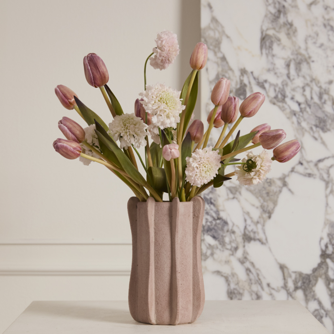 Claudia Vase Collection