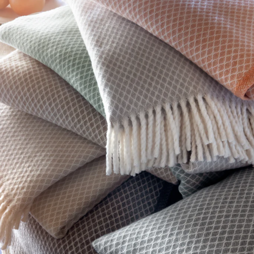 Diamond Lattice Throw Collection