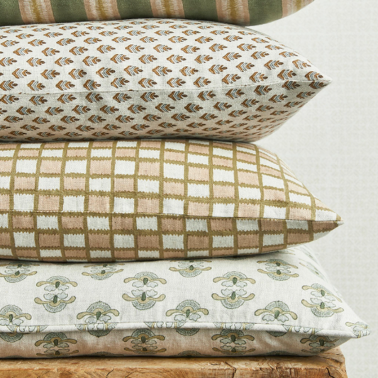 Tindari Shell Pillow