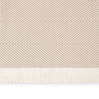 Matouk Leo Throw Collection