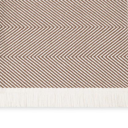 Matouk Leo Throw Collection
