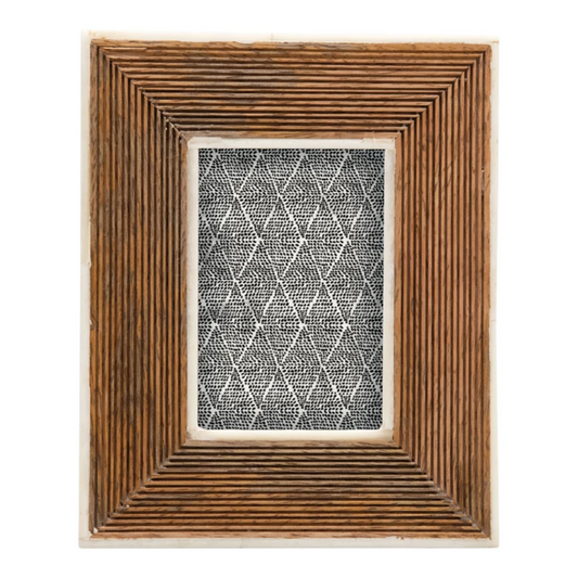 Fluted Frame