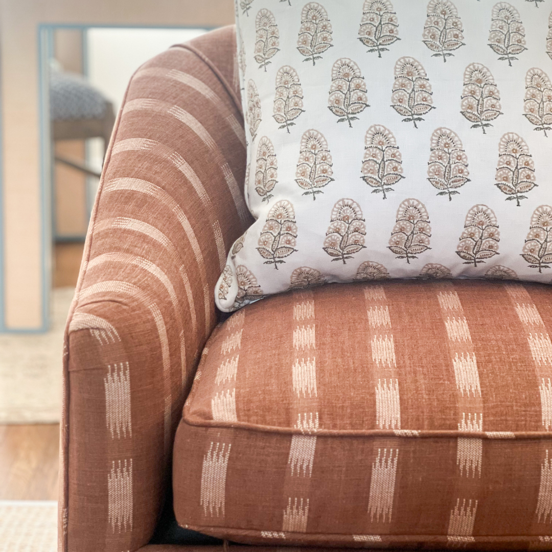 Shiloh Four Canyon Swivel Chair